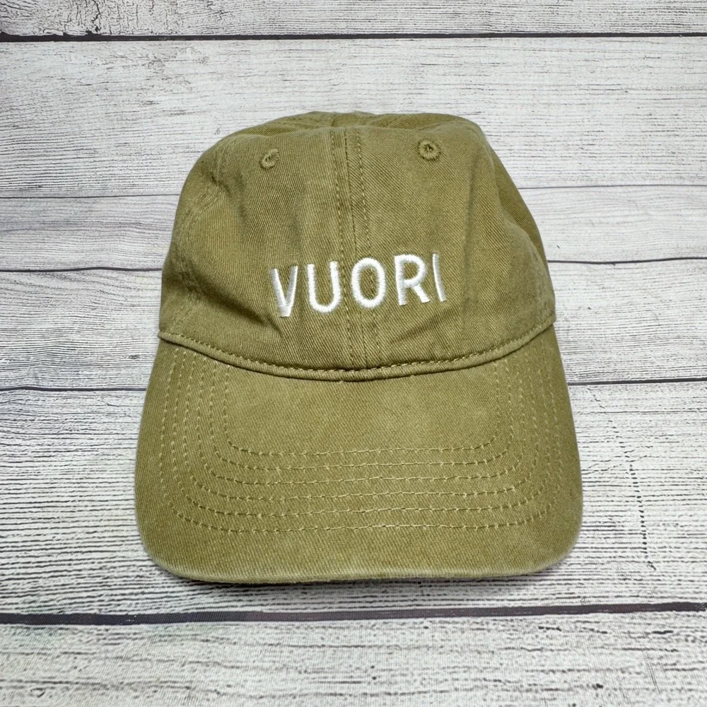 Vuori Hat‎ Adjustable Baseball Cap Embroidered Logo Casual Sporty